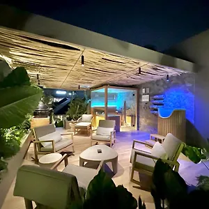 Hotel Sin Nombre Bali - Sauna, Ice Bath & Roof Terrace